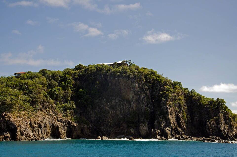 Wooded cliffs at the passage between Little and Great Camanoe